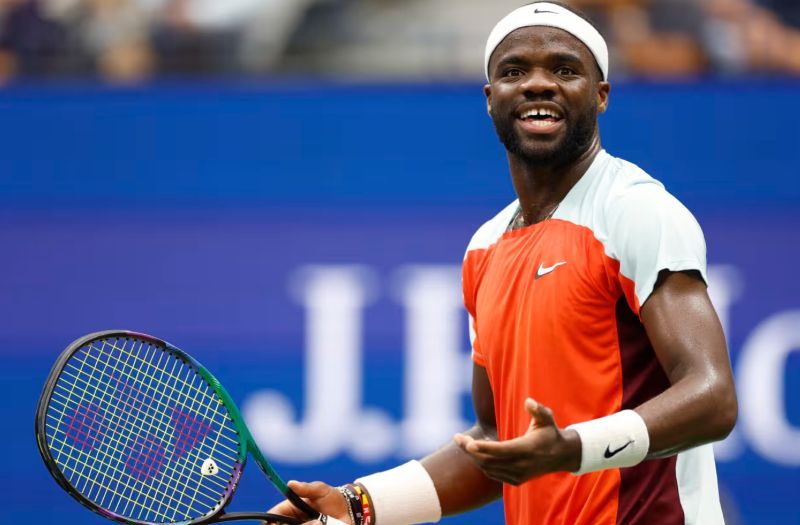 Frances Tiafoe sở hữ lối chơi máu lửa cùng phong cách không thể nhầm lẫn