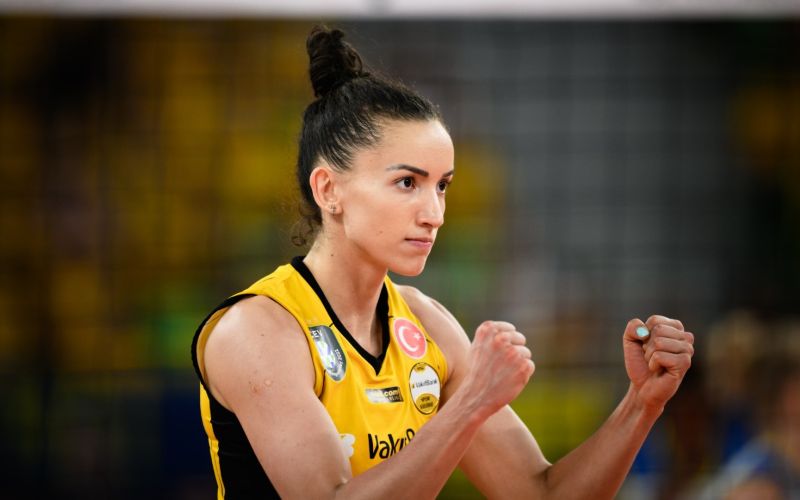 Gabi Guimaraes chinh phục người hâm mộ bằng sự ổn định và khả năng thi đấu máu lửa